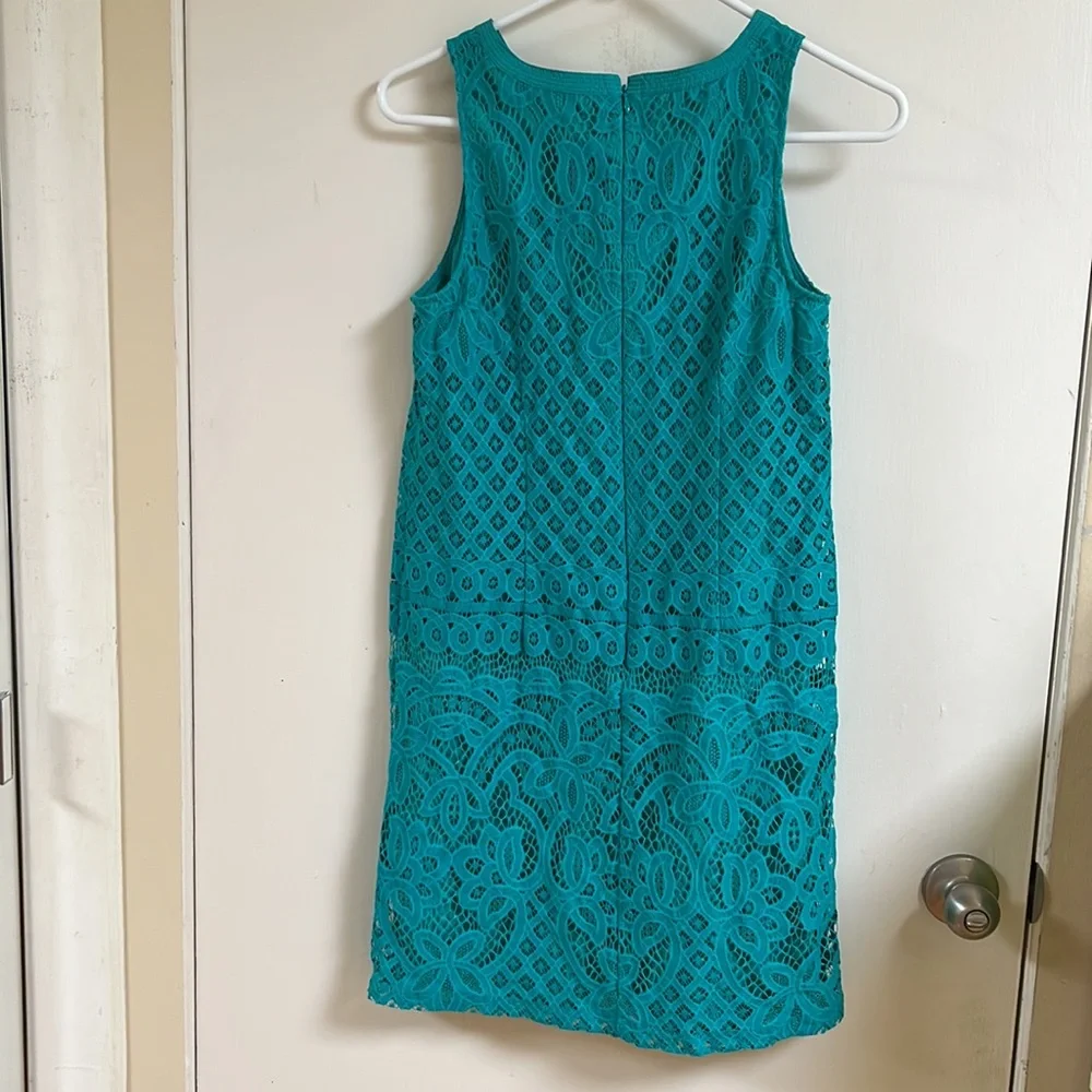 Beautiful green/teal lace dress perfect for summer or for a date night! - Picture 3 of 6